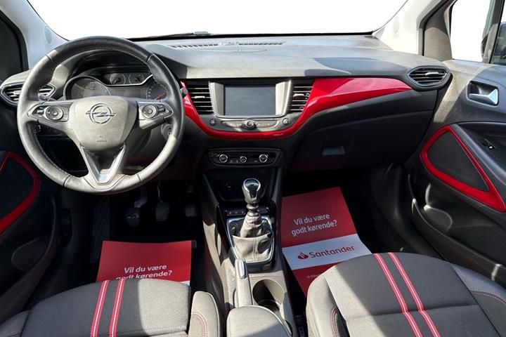 Sølv Opel Crossland fra 2024