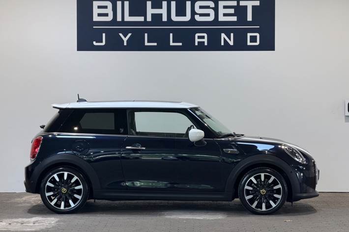 Blå Mini Cooper SE fra 2023