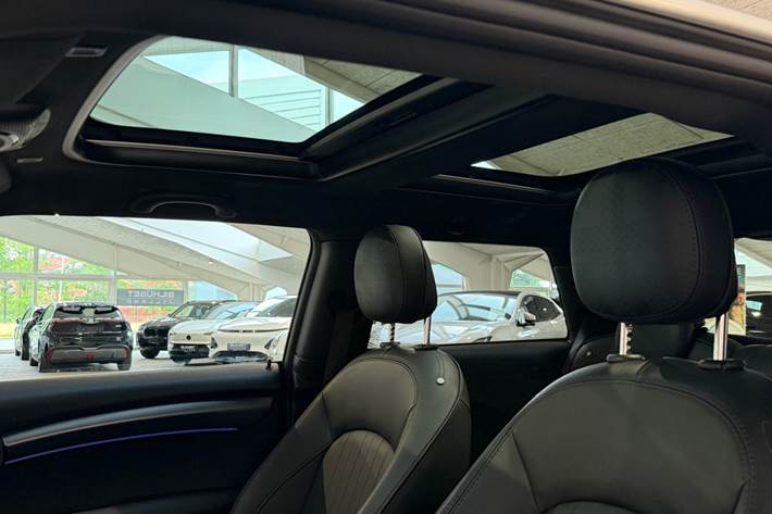 Blå Mini Cooper SE fra 2023