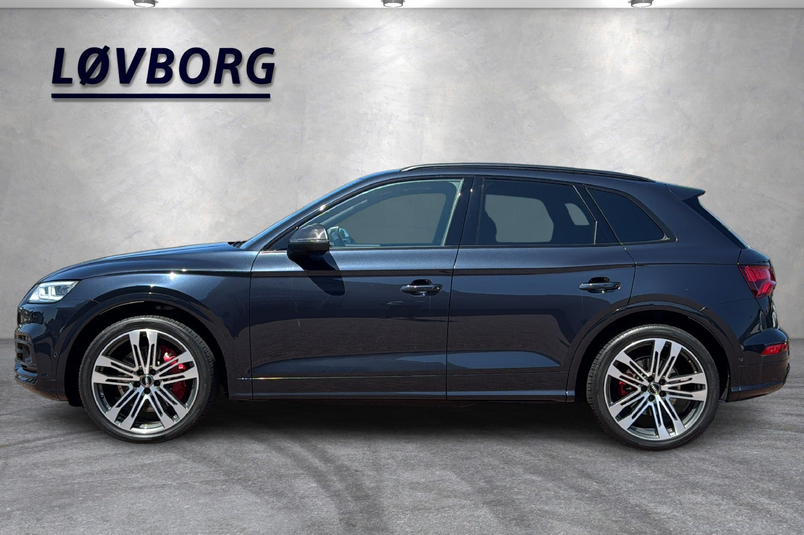 Blå Audi SQ5 fra 2020