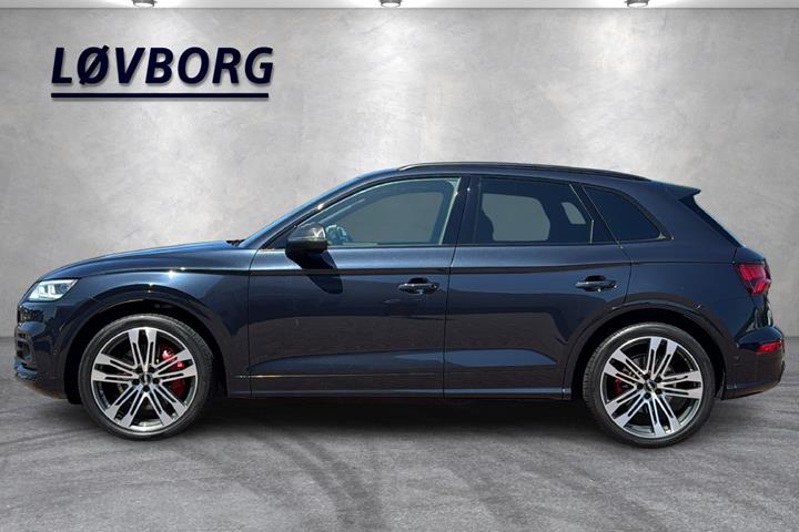 Blå Audi SQ5 fra 2020