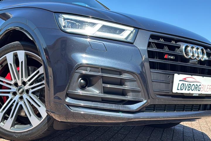 Blå Audi SQ5 fra 2020