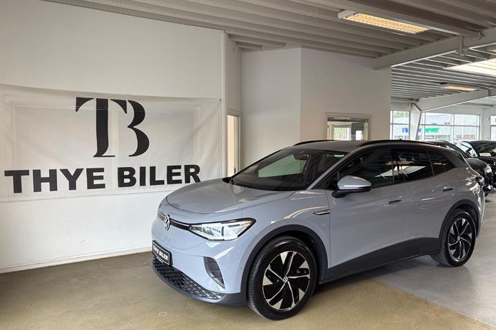 Grå VW ID.4 fra 2023 set udefra
