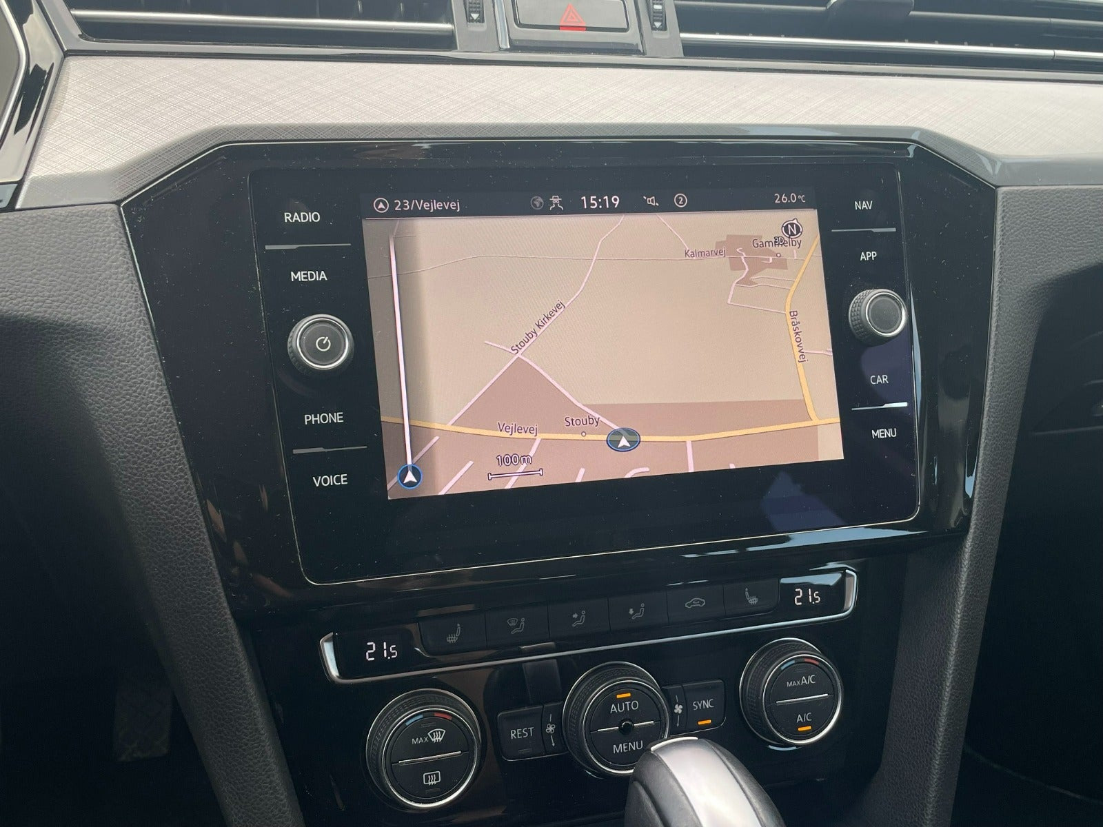 Sølv VW Passat fra 2020