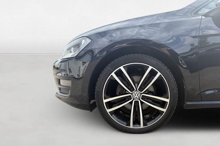 Grøn VW Golf VII fra 2014