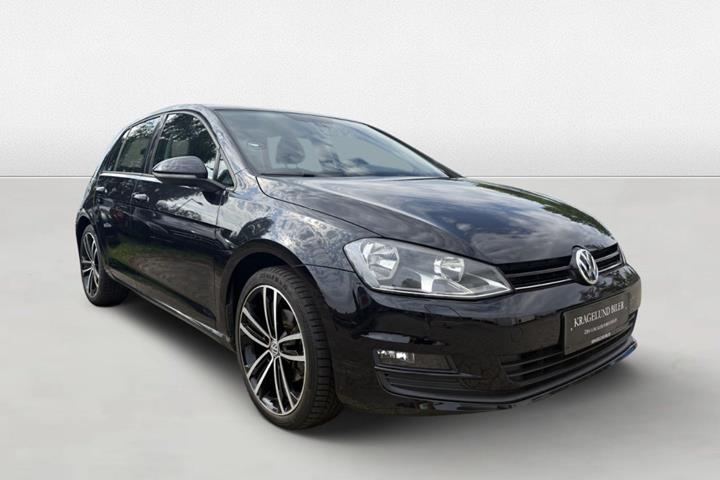 Grøn VW Golf VII fra 2014