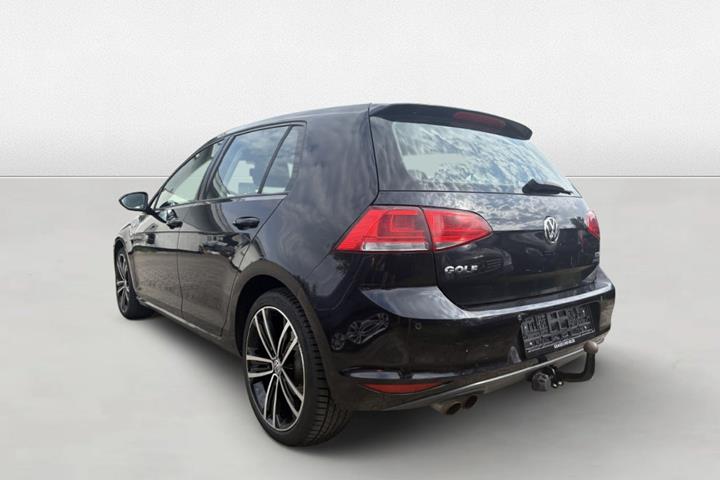 Grøn VW Golf VII fra 2014