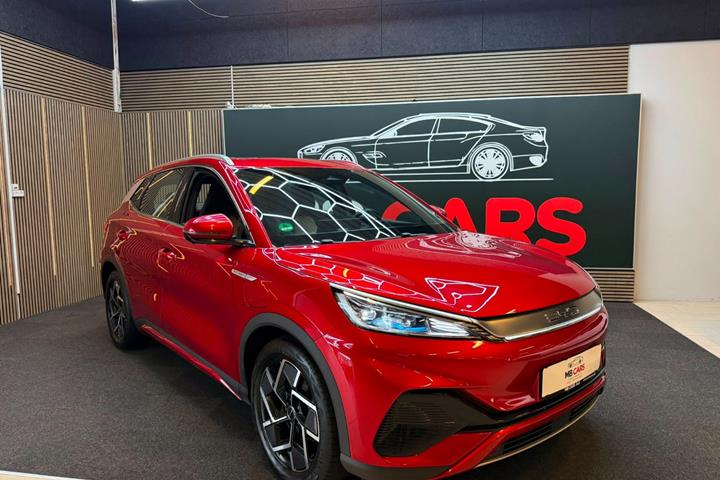 Rød BYD Atto 3 fra 2022 set udefra