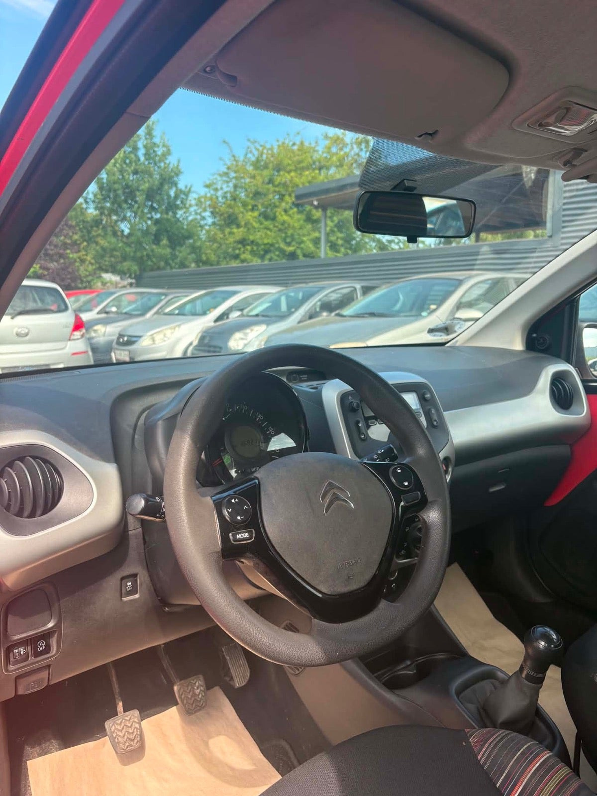 Rød Citroën C1 fra 2014