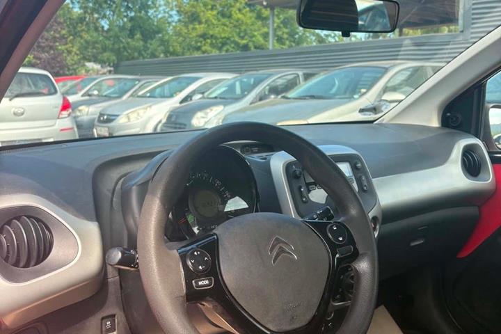 Rød Citroën C1 fra 2014