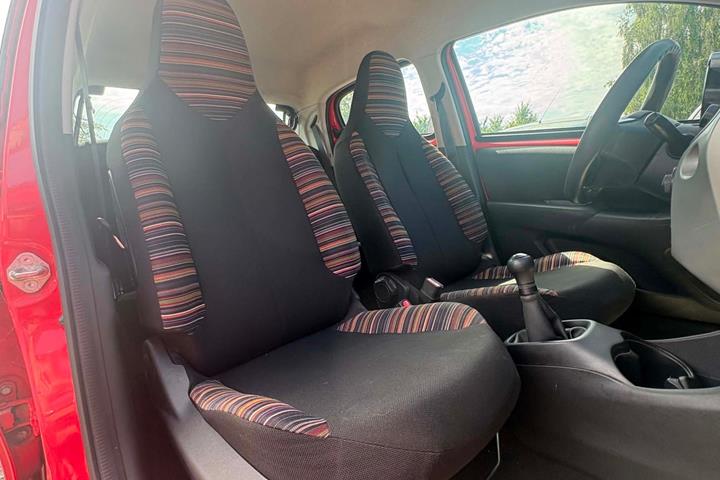 Rød Citroën C1 fra 2014