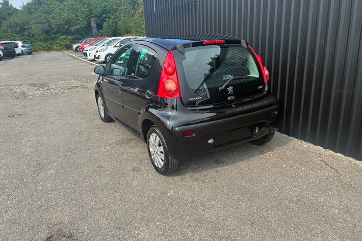 undefined Peugeot 107 fra 2011