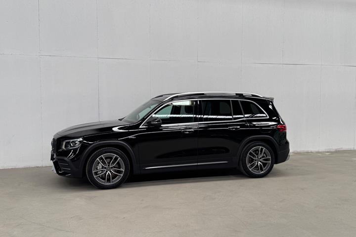 Sort Mercedes GLB35 fra 2020
