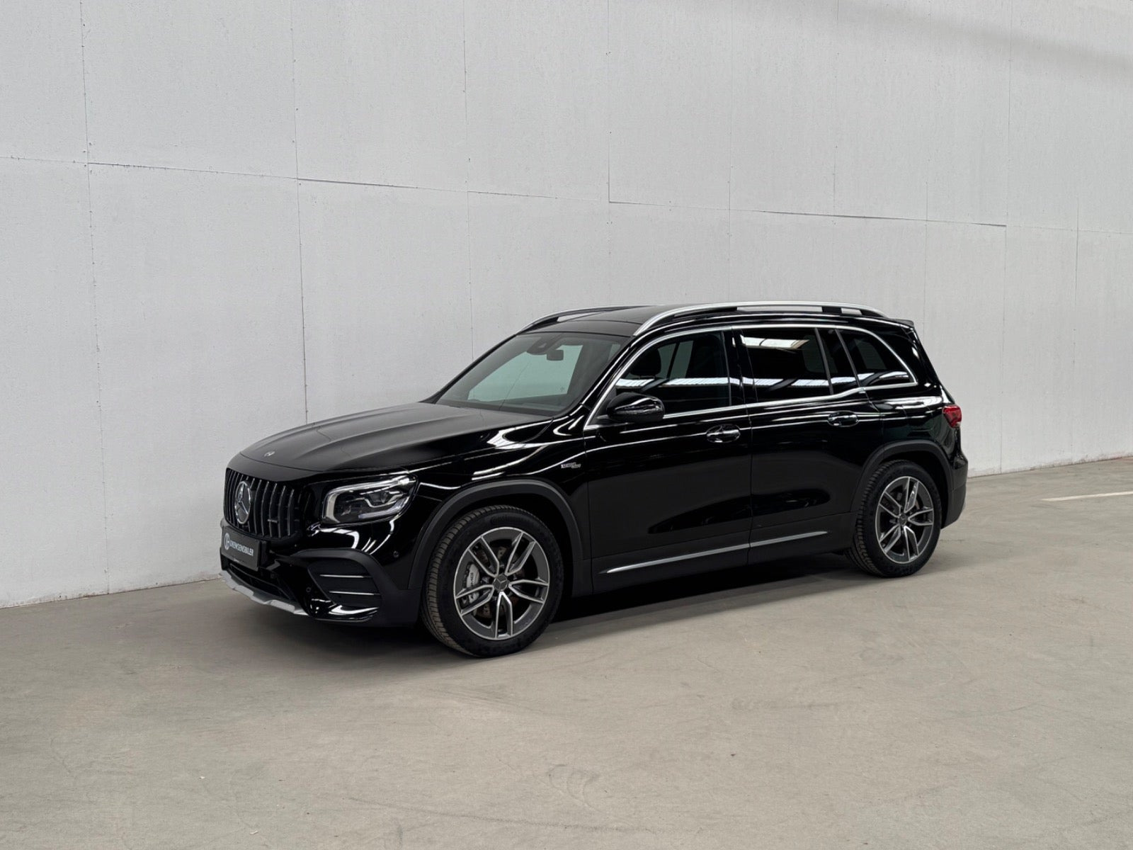 Sort Mercedes GLB35 fra 2020
