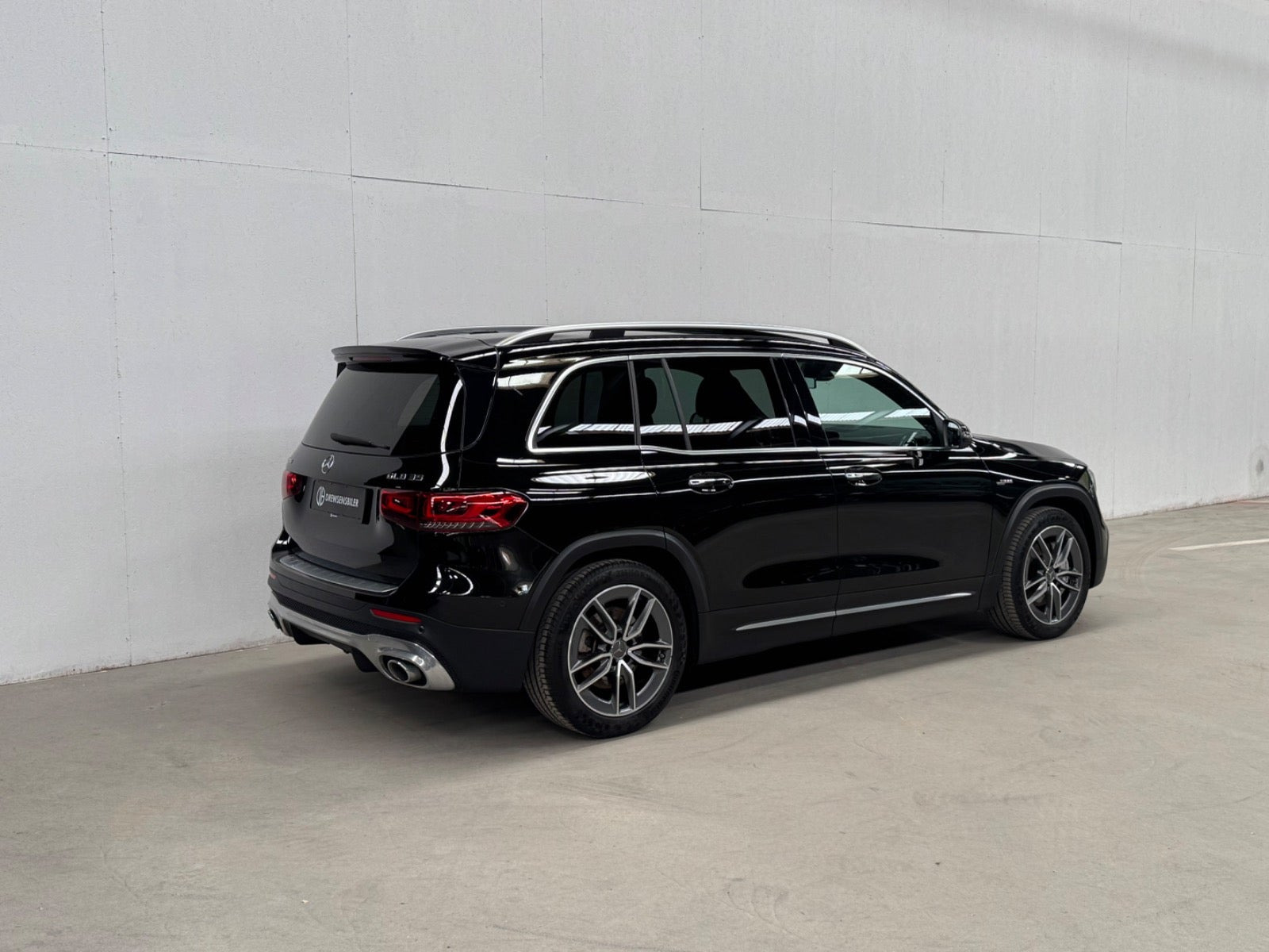 Sort Mercedes GLB35 fra 2020