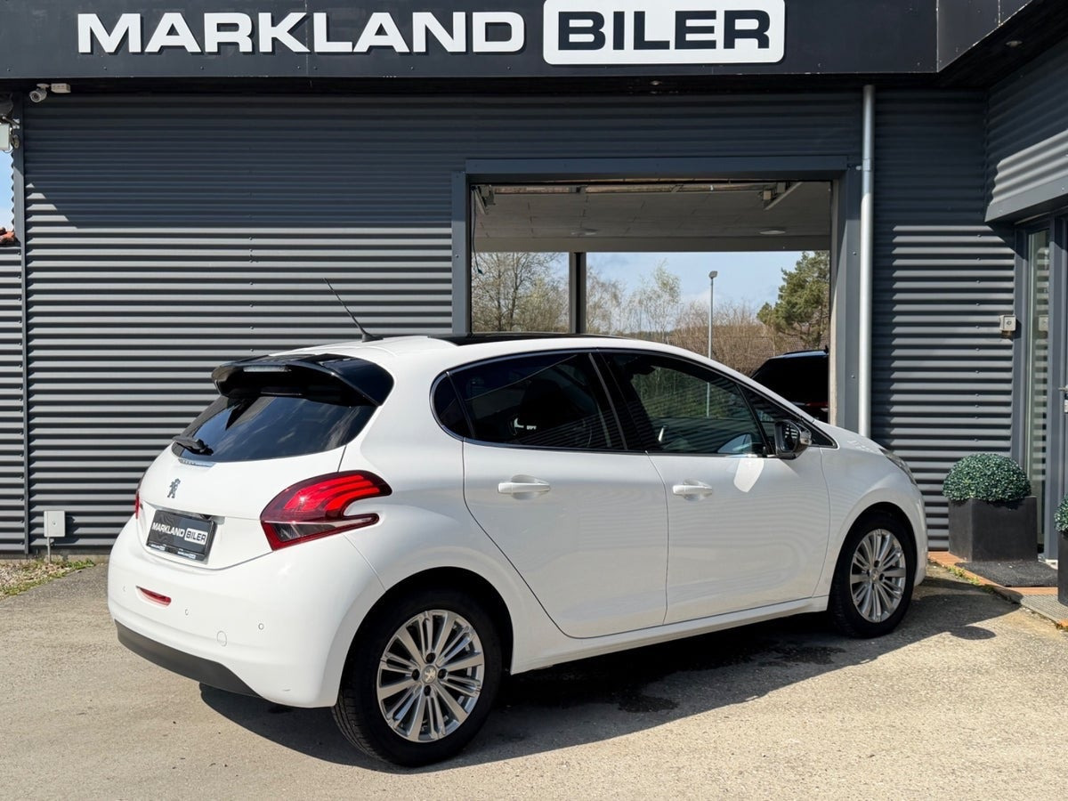 Hvid Peugeot 208 fra 2019
