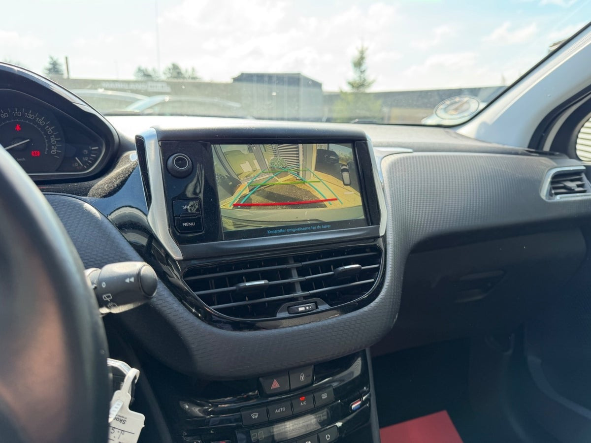 Hvid Peugeot 208 fra 2019
