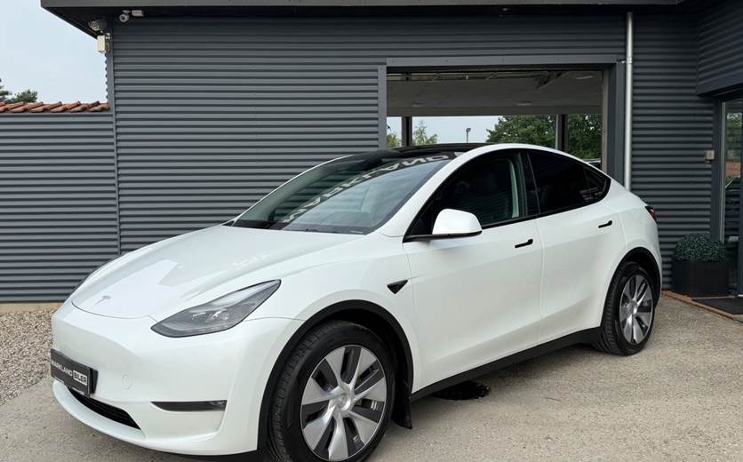 Tesla Model Y Long Range AWD