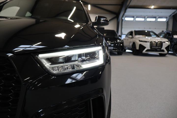 Sort Audi RS Q3 fra 2016 set udefra
