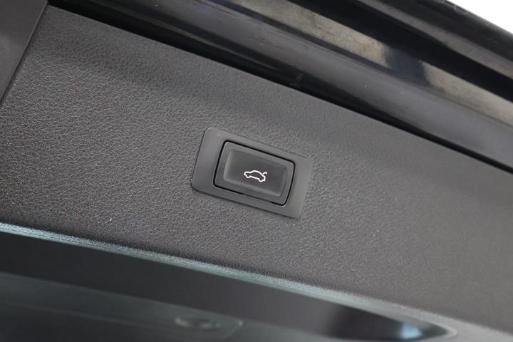 Sort Audi RS Q3 fra 2016