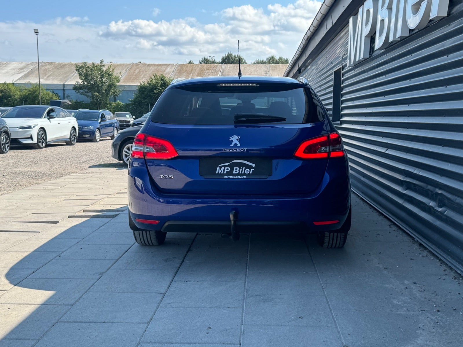 Blå Peugeot 308 fra 2020