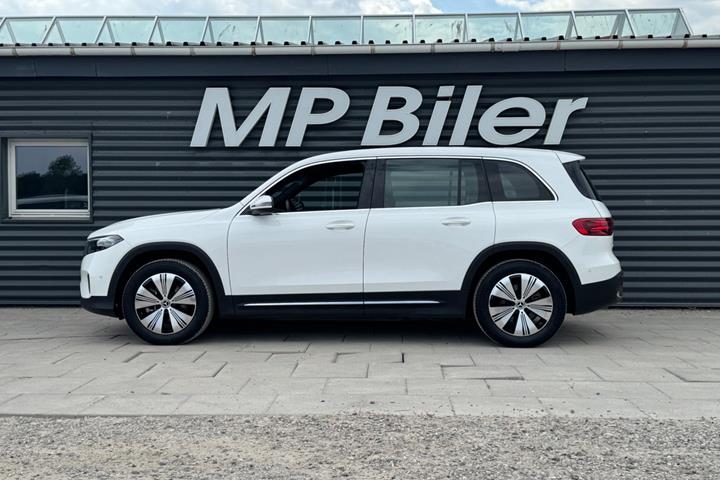 Hvid Mercedes EQB250+ fra 2024