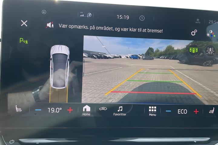 Blå Skoda Enyaq fra 2023