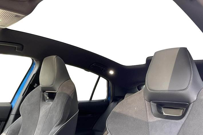 Blå Skoda Enyaq fra 2023