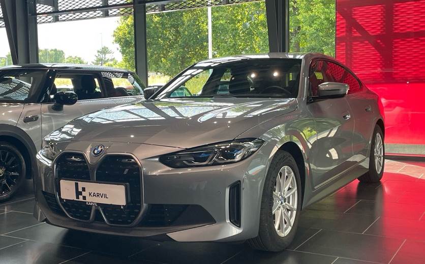 BMW i4 eDrive35