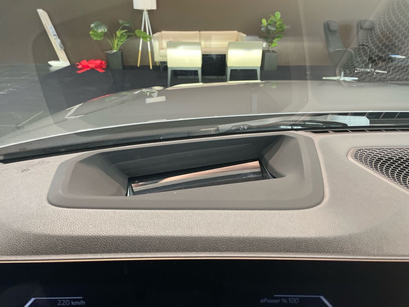 Sølv BMW i4 fra 2024