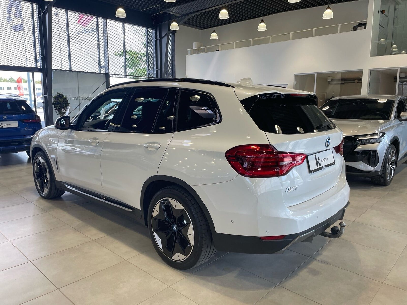 Hvid BMW iX3 fra 2021