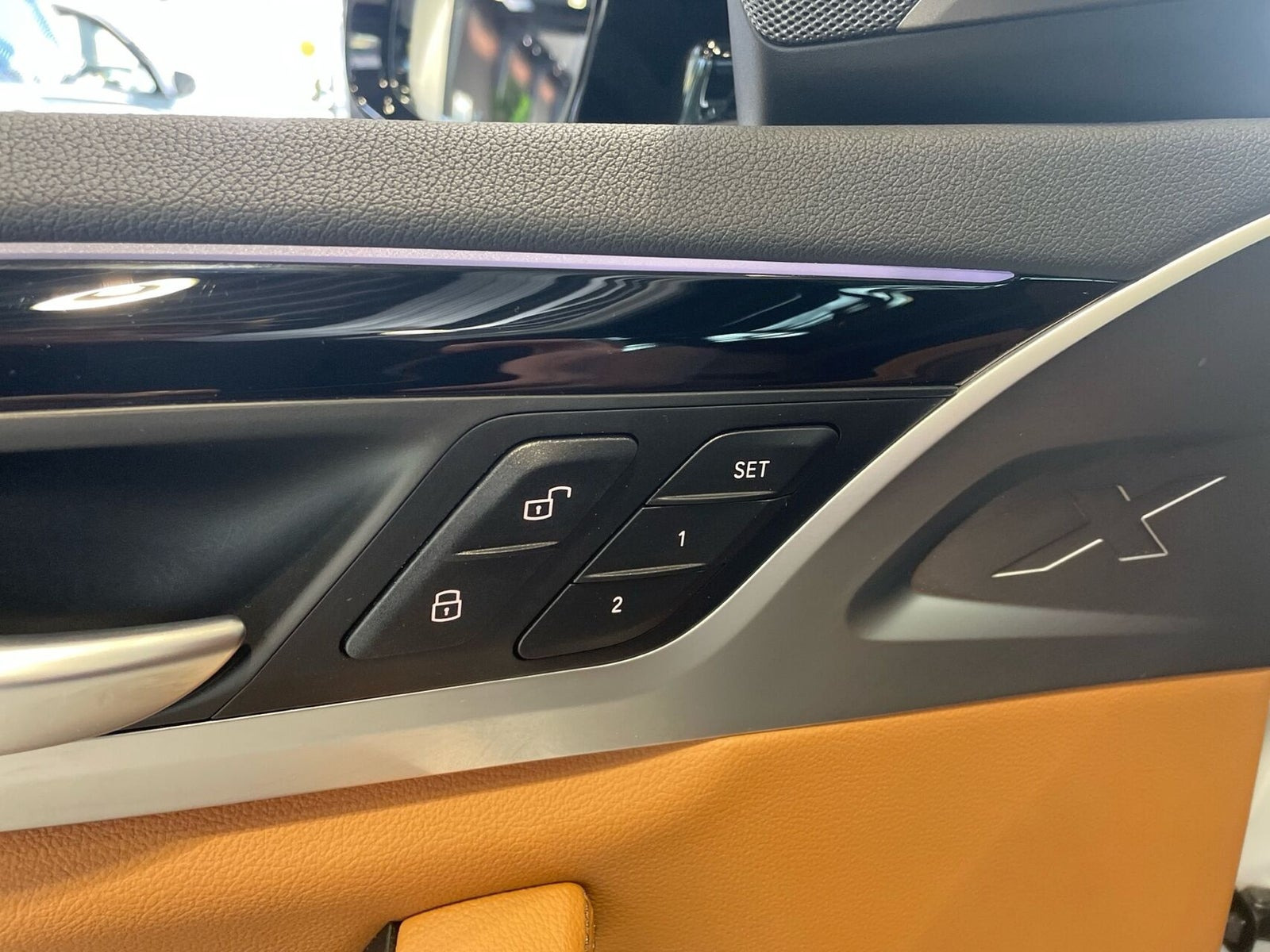 Hvid BMW iX3 fra 2021