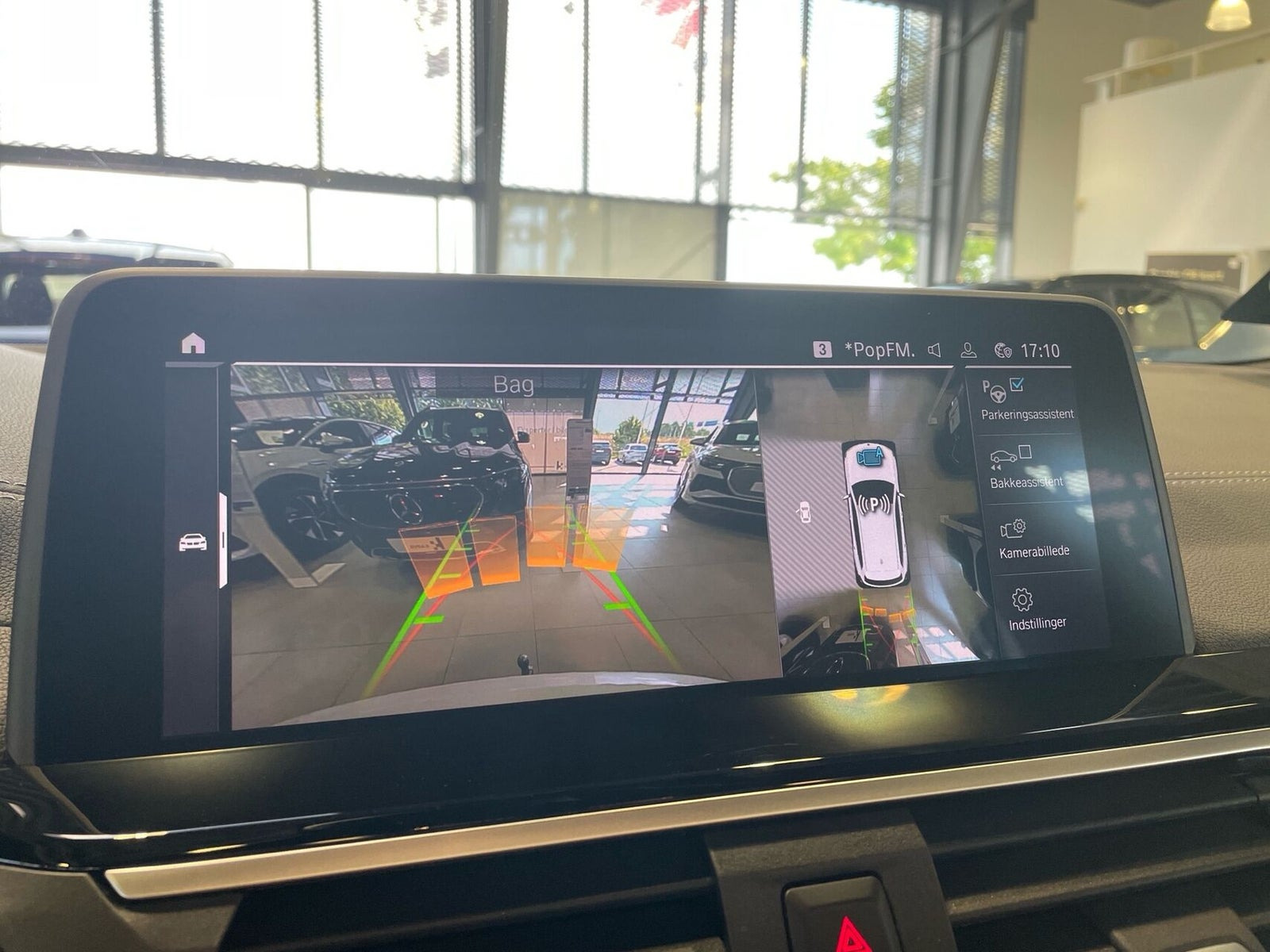 Hvid BMW iX3 fra 2021