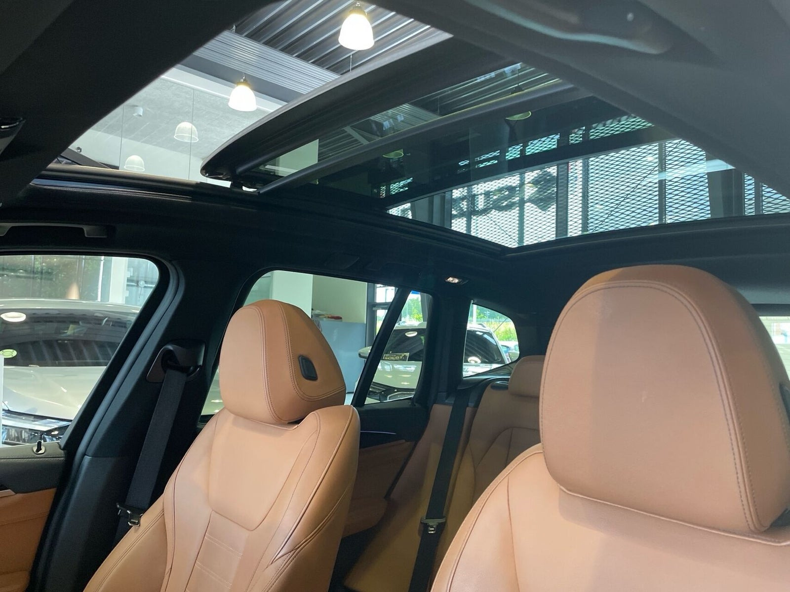 Hvid BMW iX3 fra 2021