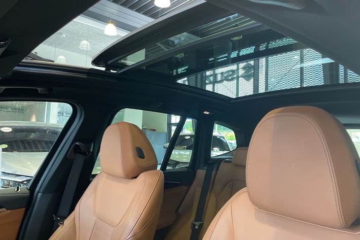 Hvid BMW iX3 fra 2021