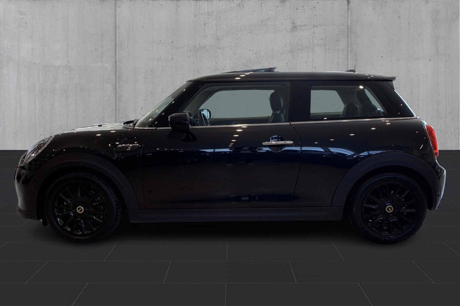 Sort Mini Cooper SE fra 2023