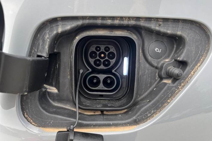 Grå Polestar 2 fra 2025