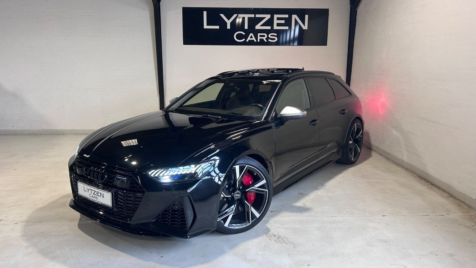 Sort Audi RS6 fra 2022