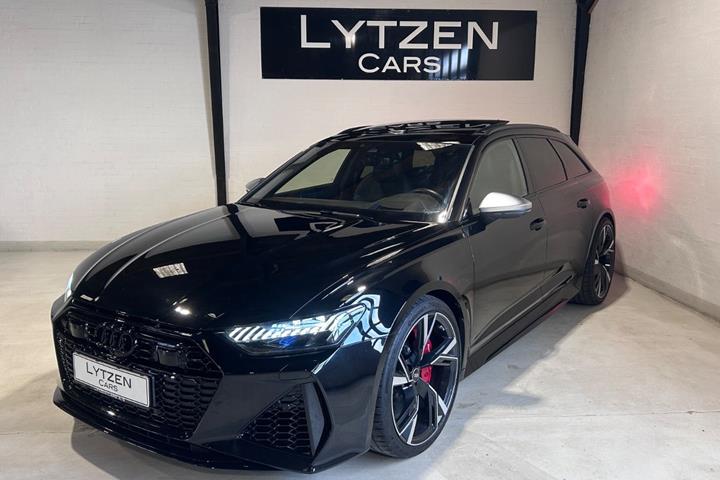 Sort Audi RS6 fra 2022