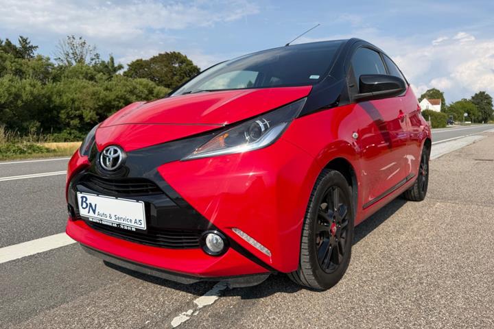 Rød Toyota Aygo fra 2018