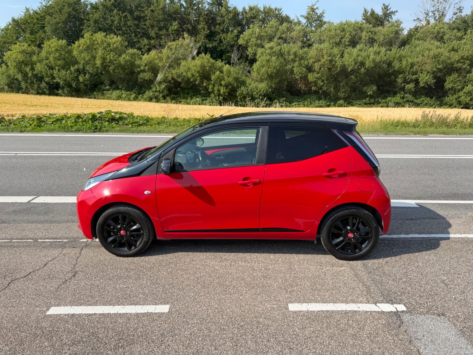 Rød Toyota Aygo fra 2018