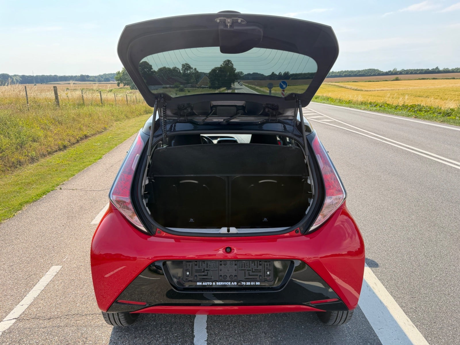 Rød Toyota Aygo fra 2018