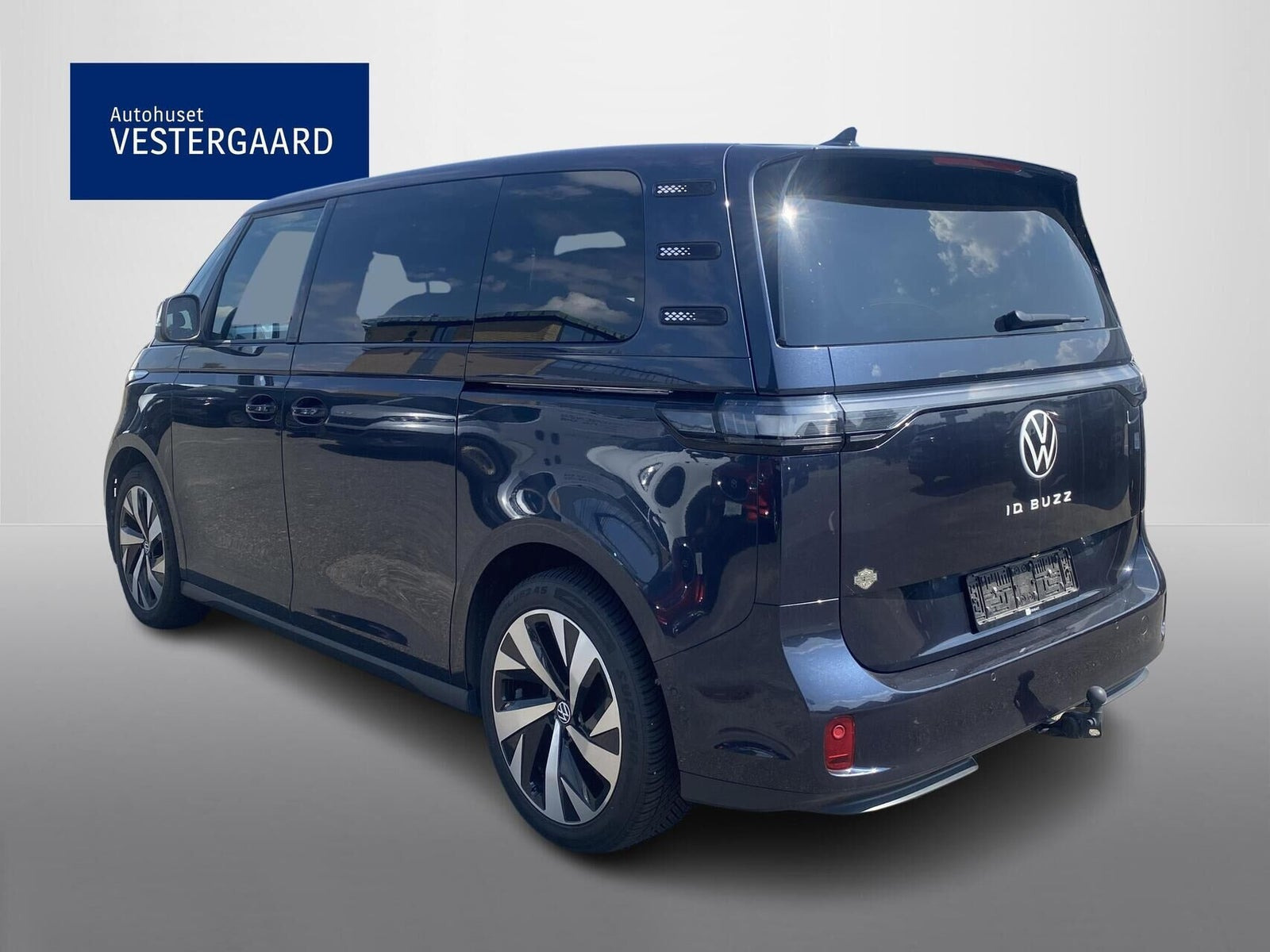 Blå VW ID.Buzz fra 2024