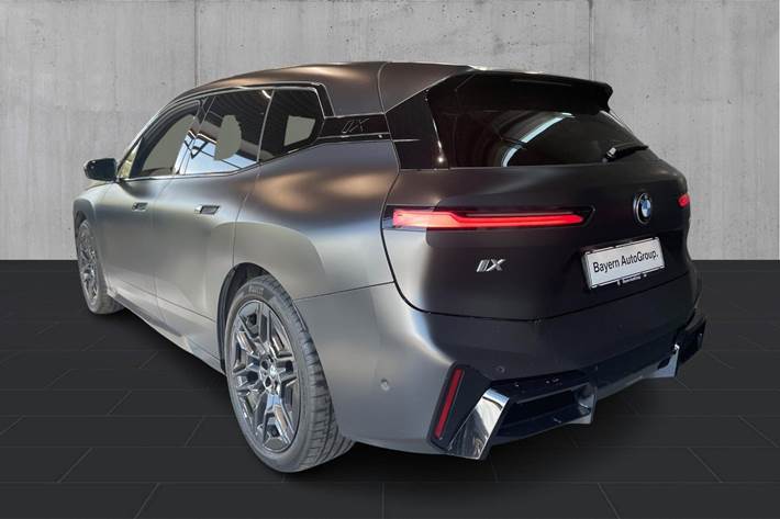 Sort BMW iX fra 2026