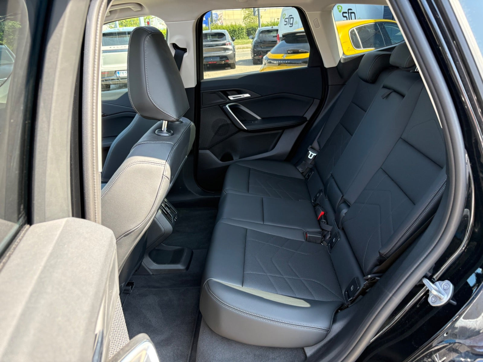 Sort BMW iX1 fra 2025