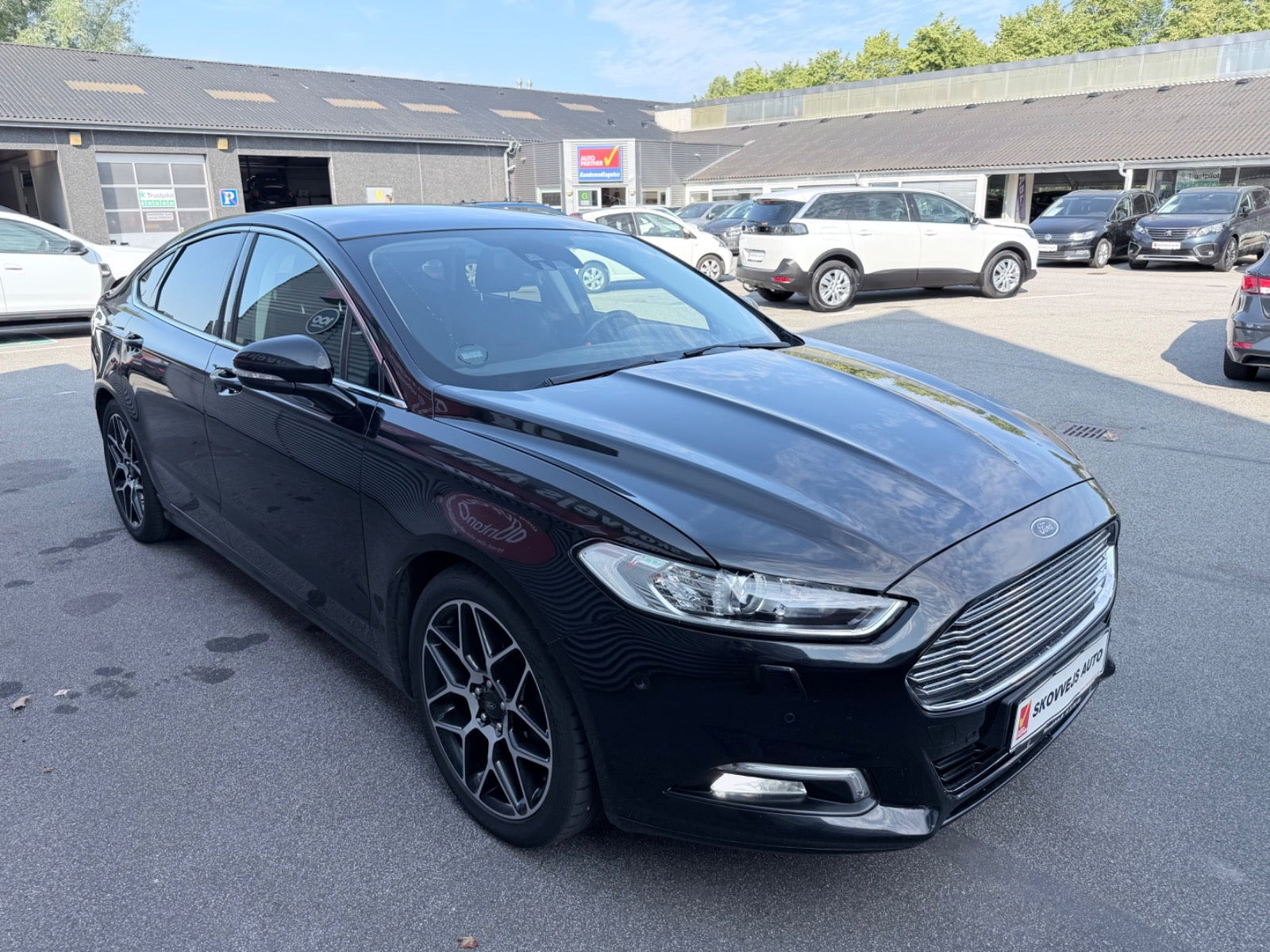 Sort Ford Mondeo fra 2018