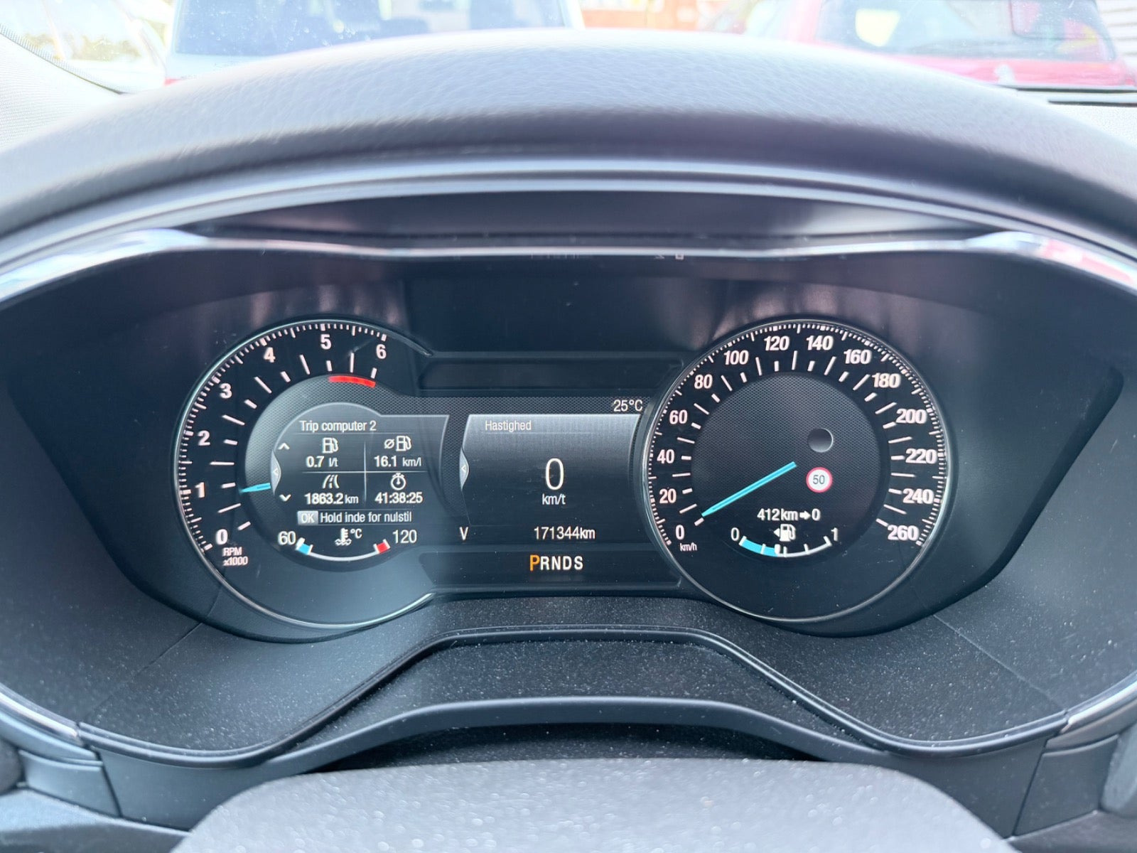 Sort Ford Mondeo fra 2018