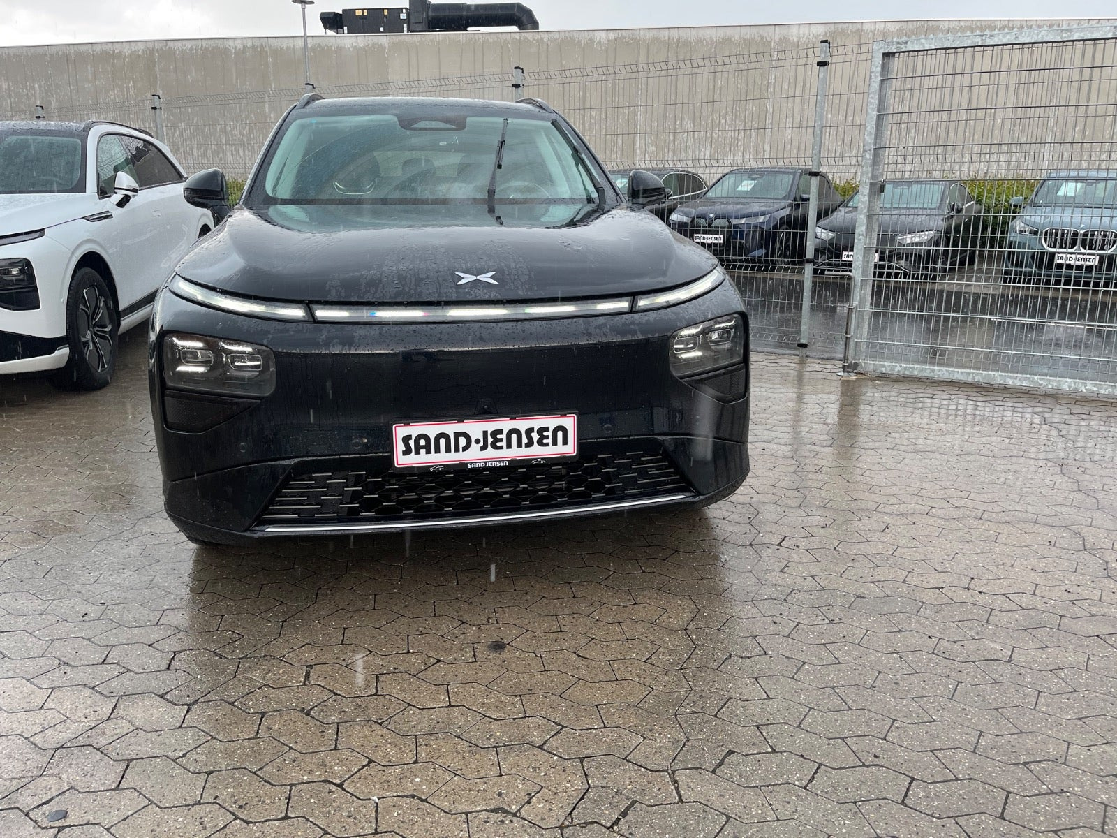 Sort Xpeng G9 fra 2023