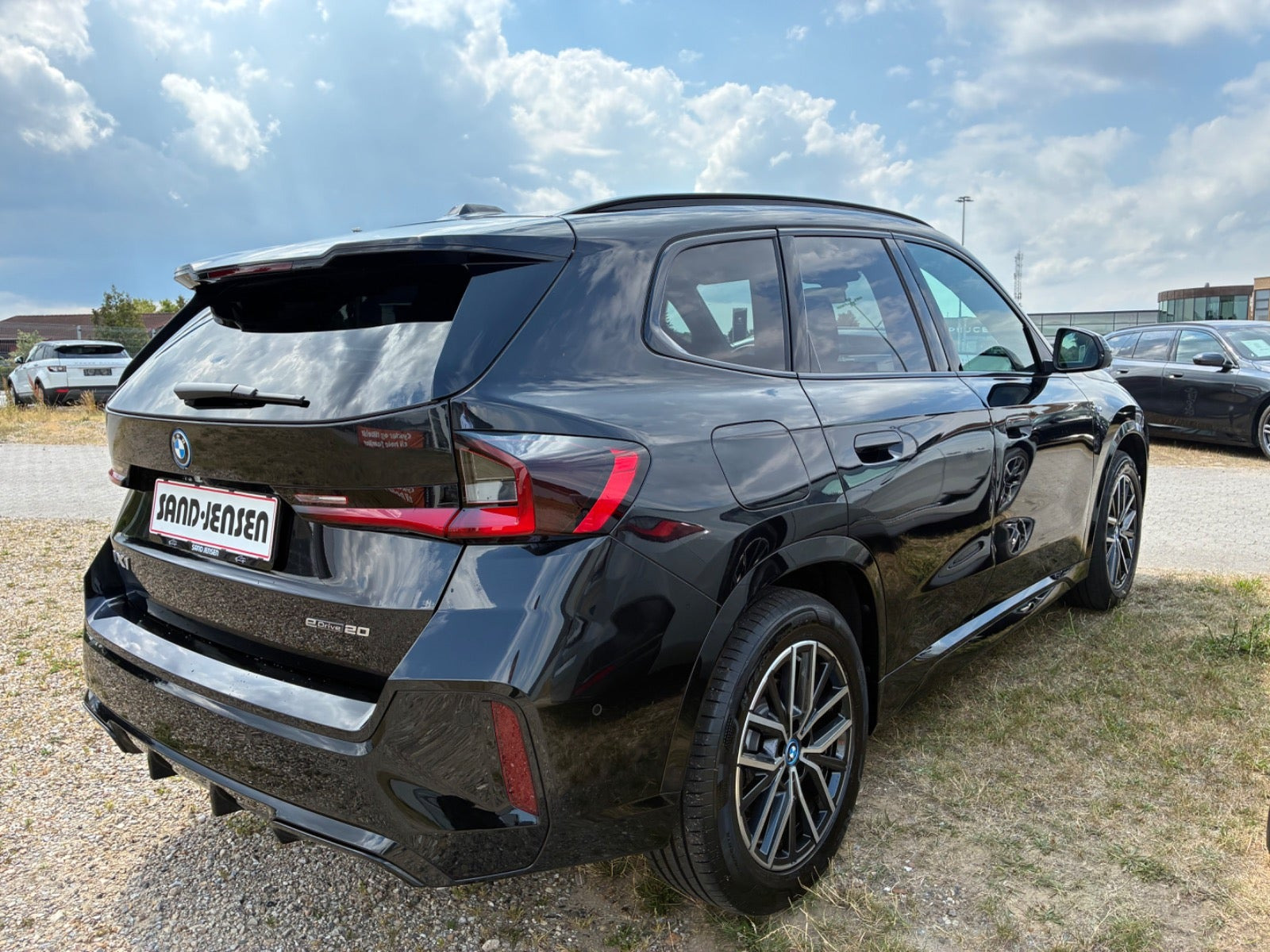 Sort BMW iX1 fra 2025