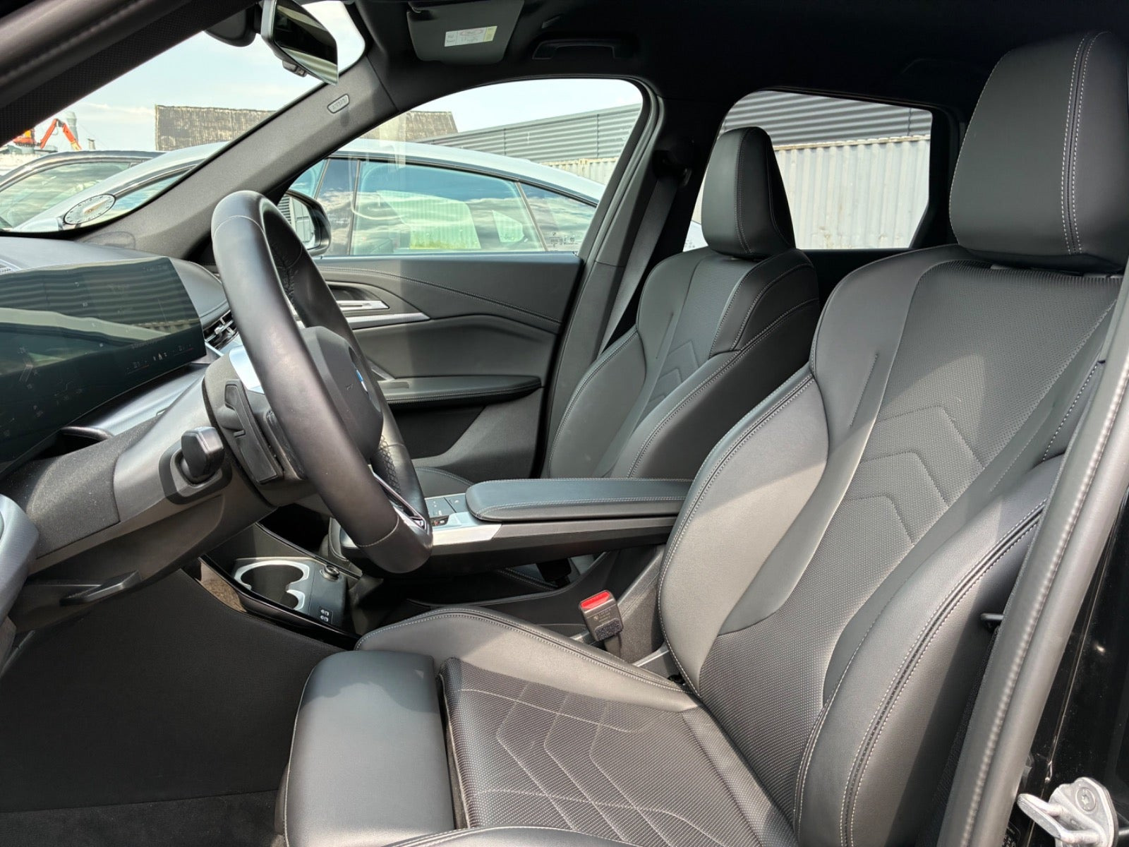 Sort BMW iX1 fra 2025